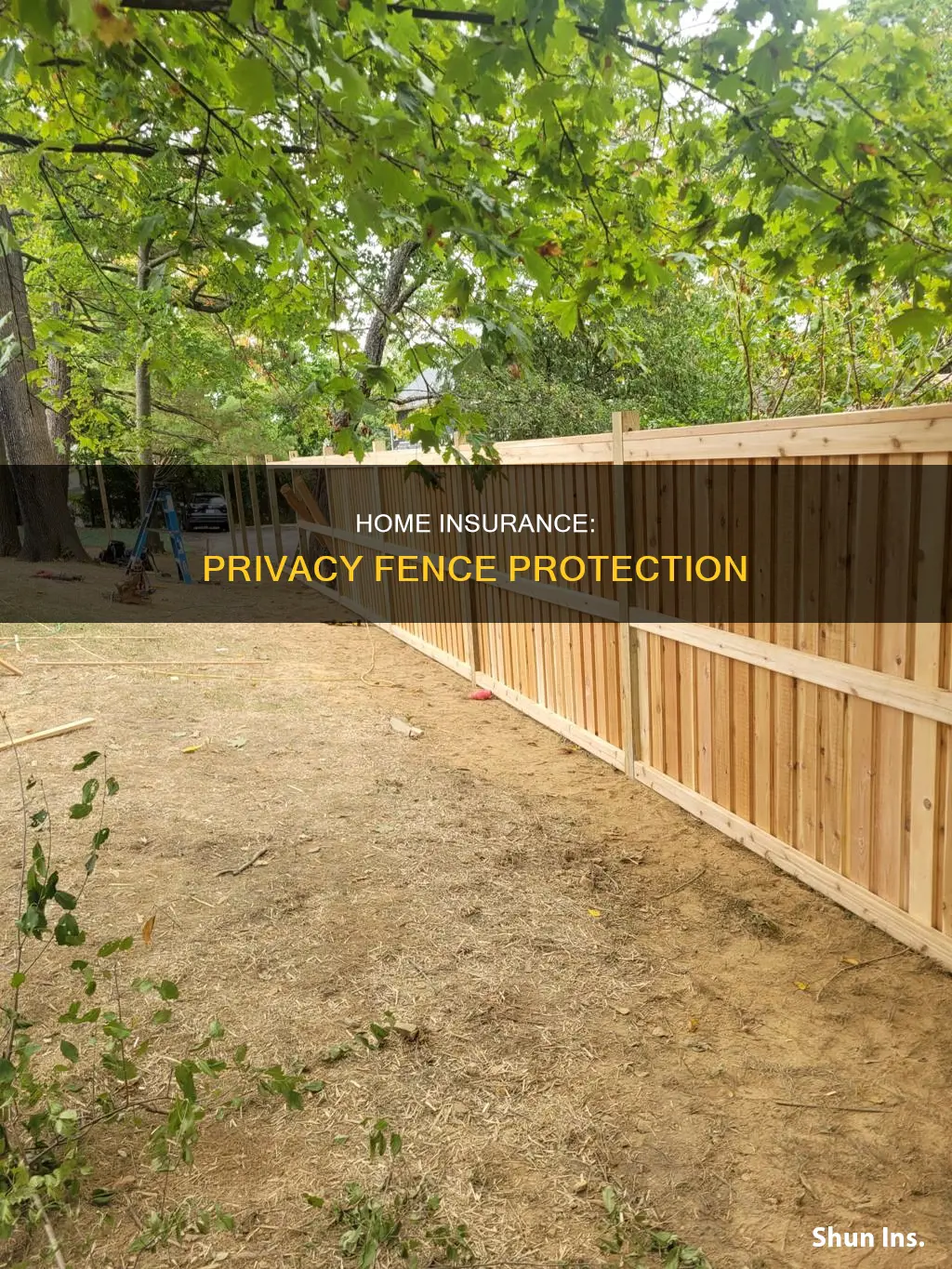 does homeowners insurance cover privacy fence