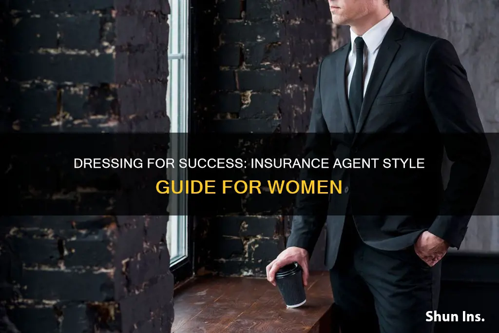 what do female insurance agents wear