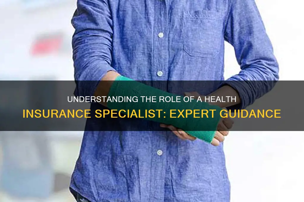 what is a health insurance specialist